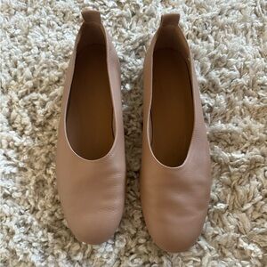 Everlane narrow day glove sz 7.5 tan